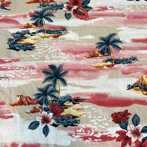 Foot Locker LCKR Pink Luau Allover Hawaiian Print Short Sleeve Shirt Size Large - Picture 3 of 11